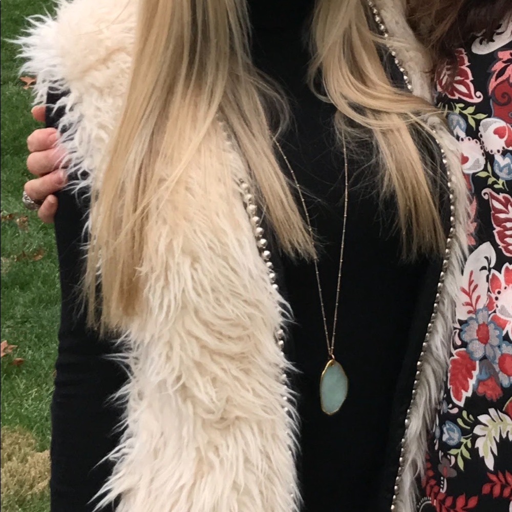 Studded fur vest 💖💖